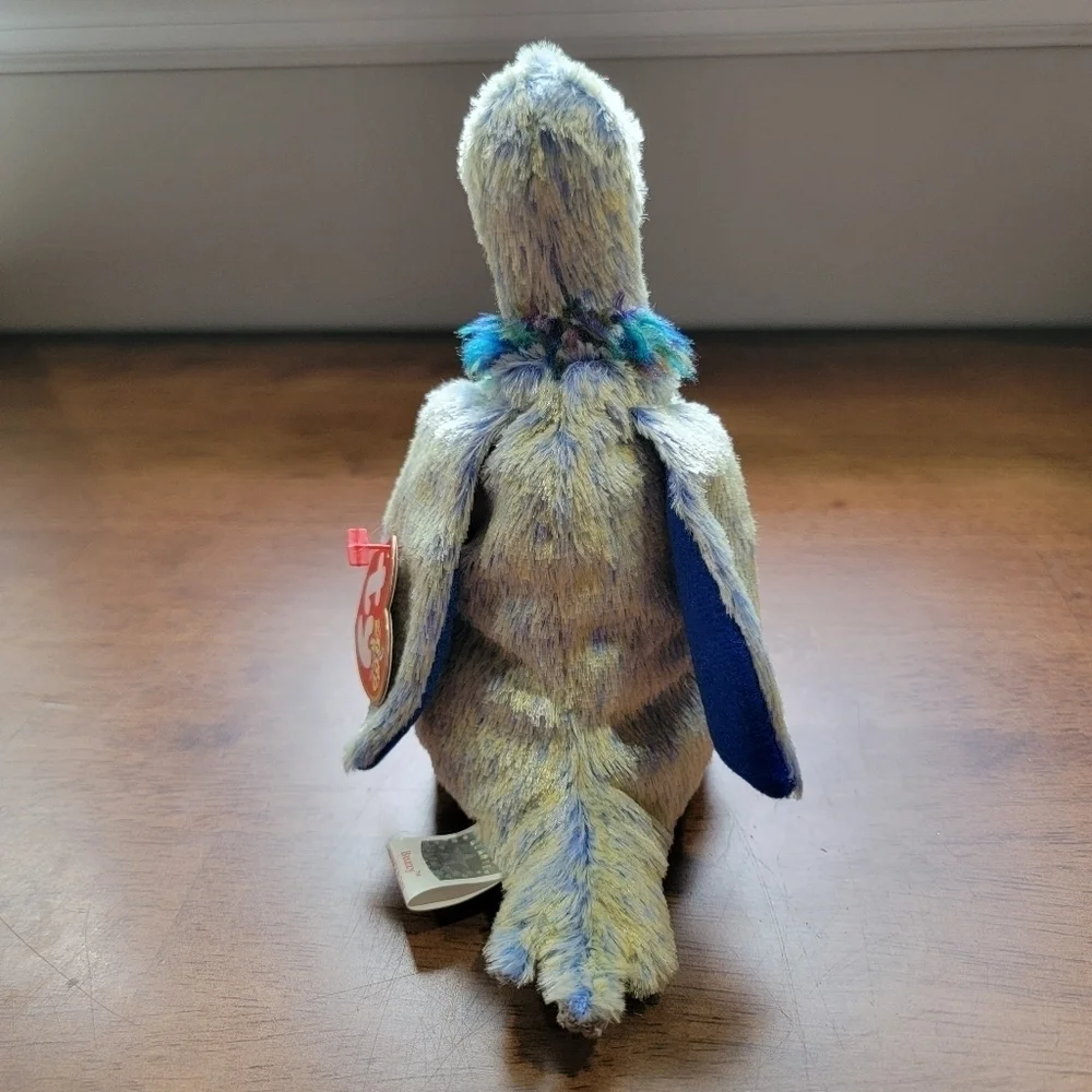 NEW Vintage TY Beanie Babies Buzzy the Buzzard Bird Collectible